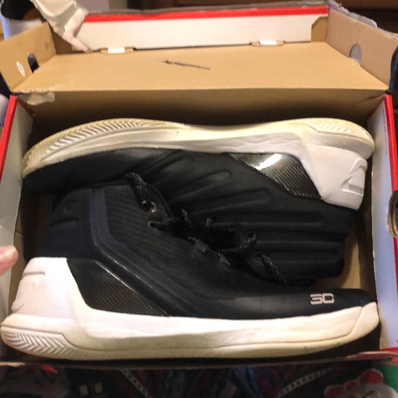 Curry 3s all black - Picture 1 of 1